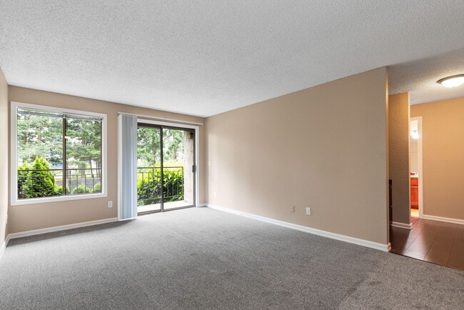 Building Photo - 750 N 143rd St