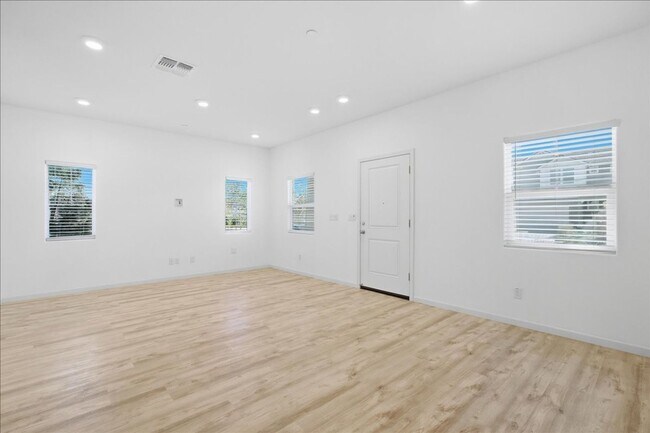 Foto del edificio - 1229 Rojo St