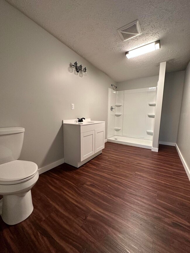 Building Photo - 2325 Sharkey Rd