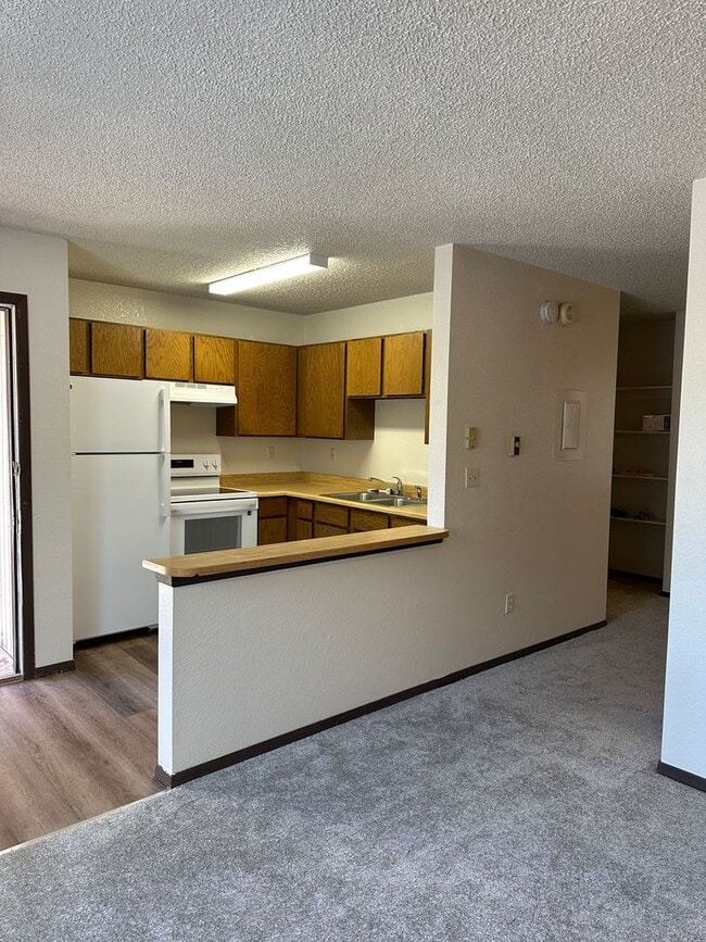 Foto del edificio - Large Studio with One Bathroom Downtown Rifle