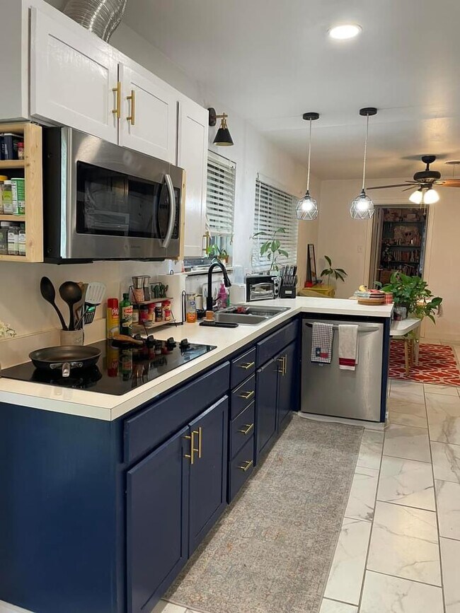 Foto del edificio - 2941 Cameo Ln