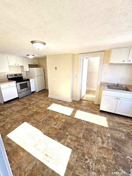 Foto del edificio - 37 Bloomfield Ave