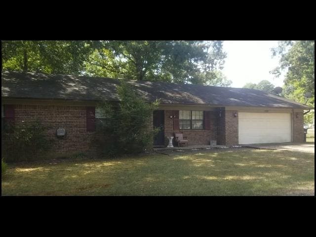 Building Photo - 400 Maxine Ave