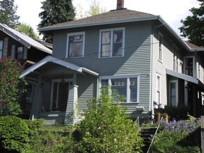 Building Photo - 920 N Garden St