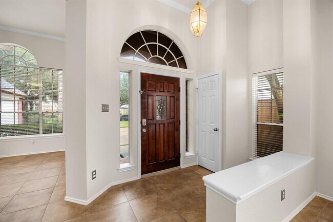 Foto del edificio - 4702 Forest Home Dr