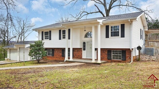 Building Photo - 510 Knollwoods Rd