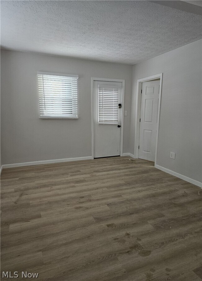 Foto del edificio - 2430 Talbot St