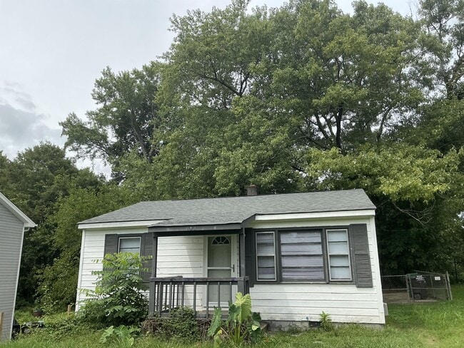 Building Photo - 618 Grand St