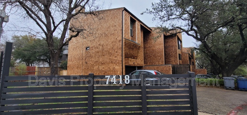 Primary Photo - 7418 Fair Oaks Ave