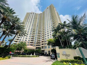Building Photo - 19900 E Country Club Dr