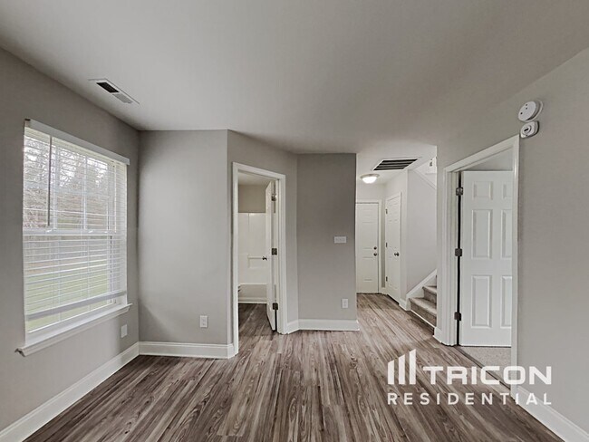 Foto del edificio - 6805 Bodgit Ln