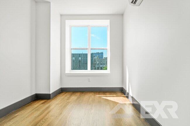 Foto del edificio - 1336 Dekalb Ave