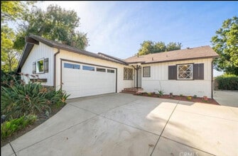 Building Photo - 523 Larkin Dr