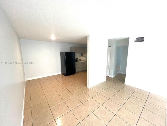 Building Photo - 5213 NW 24th Ct