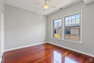 Building Photo - 1360 W Greenleaf Ave