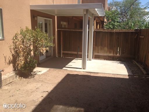 Foto del edificio - 536 Sanchez Rd NW