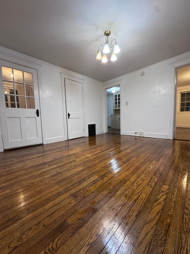 Living Room - 11 Page St