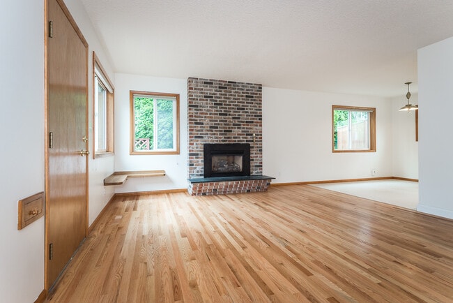 Foto del edificio - 3387 SE 10th Ave