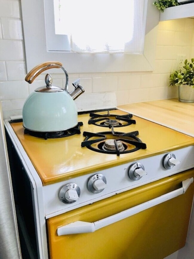 Foto del edificio - Charming 2BR House in Taylors