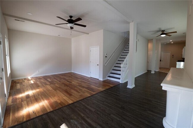 Foto del edificio - 965 Harwell St NW