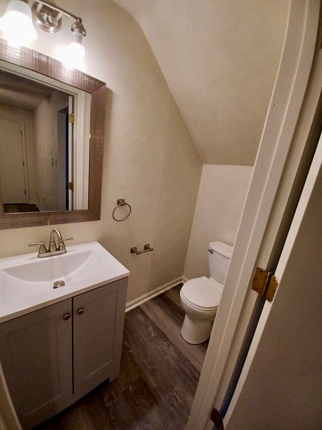 Building Photo - NEWLY UPDATED Two Bedroom Townhouse! Amazi...