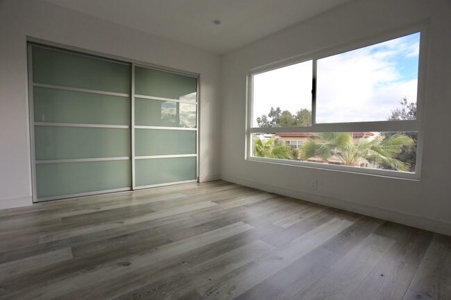 Foto del edificio - 5427 Carlton Way