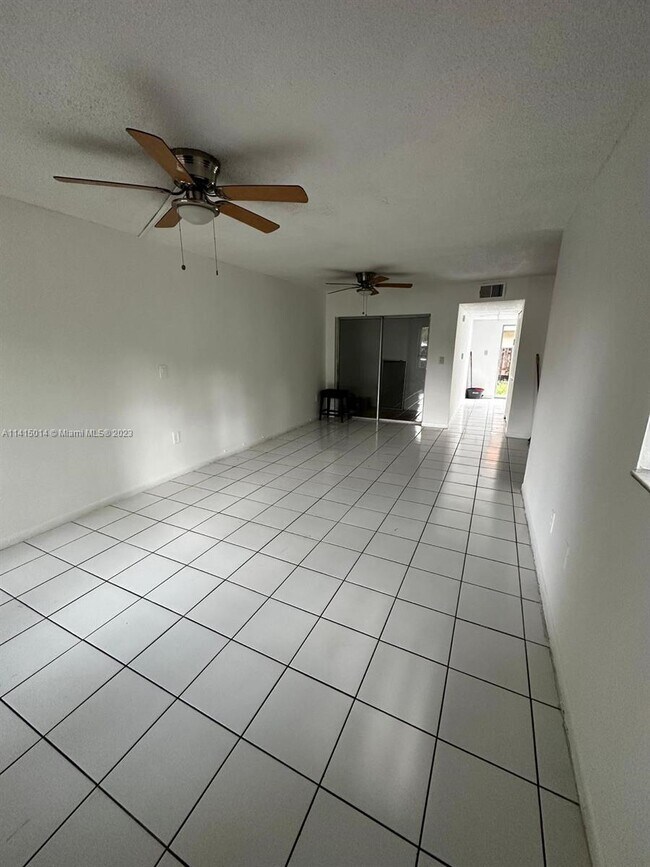 Building Photo - 3936 NW 76th Terrace
