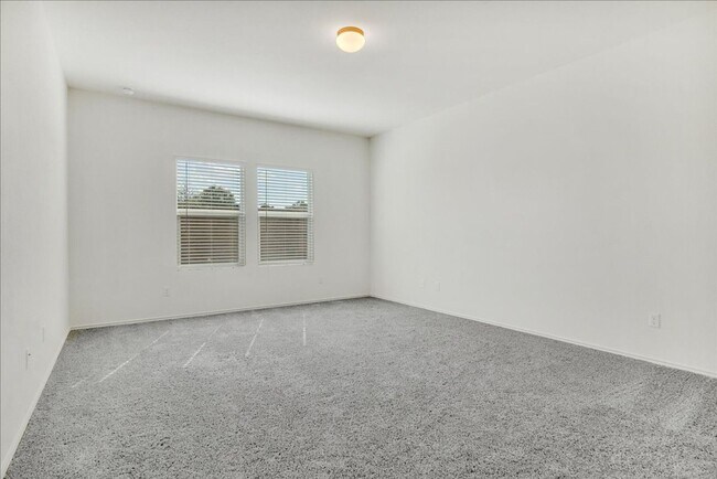 Foto del edificio - 816 Mallow Rd