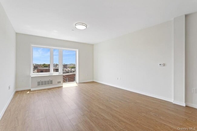 Foto del edificio - 120 N Pearl St