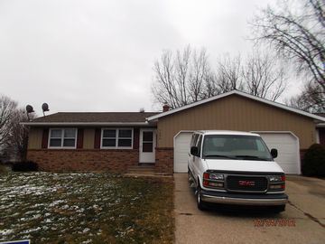 Primary Photo - 5690 Roseworth Ct SE
