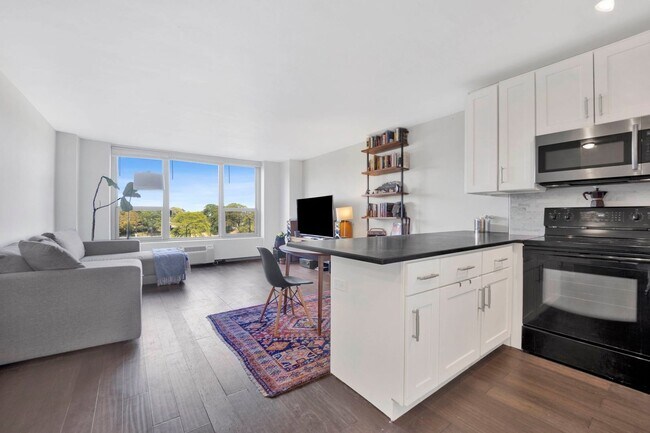 Foto del edificio - 1550 N Lake Shore Dr