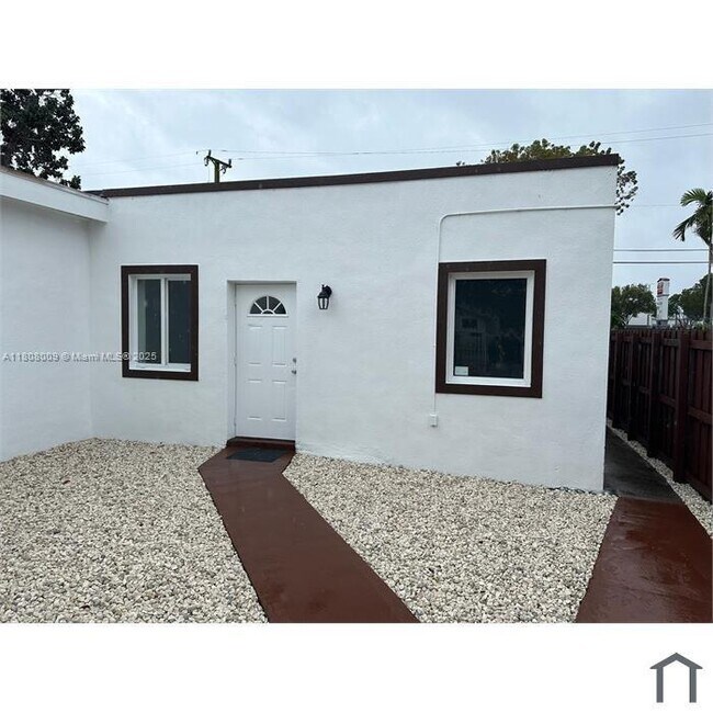 Foto del edificio - 1136 NW 55th St