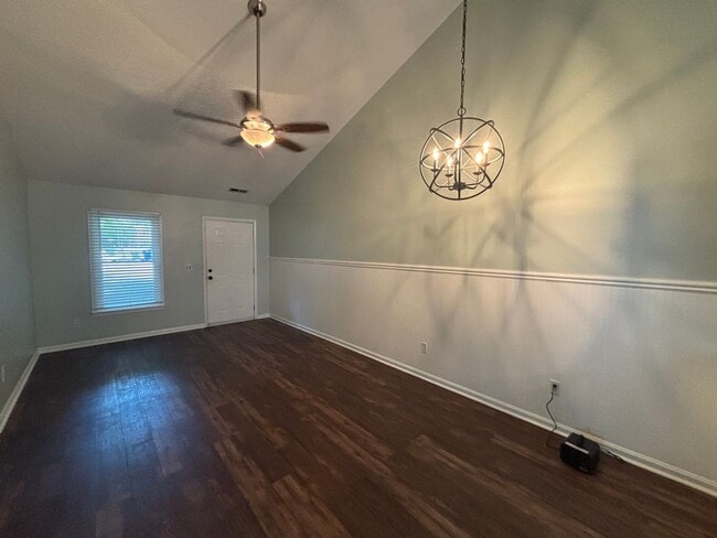 Building Photo - 5202 Fox Ct