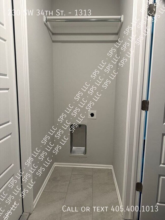 Foto del edificio - 230 SW 34th St