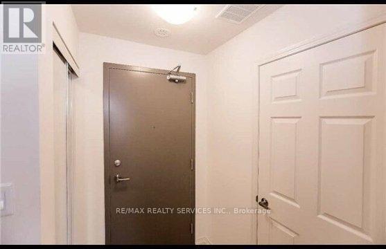 Photo du bâtiment - 50 Sky Harbour Dr