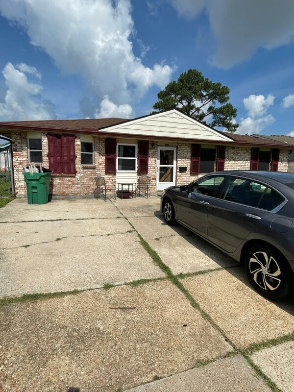 Primary Photo - 648 Bannerwood Dr