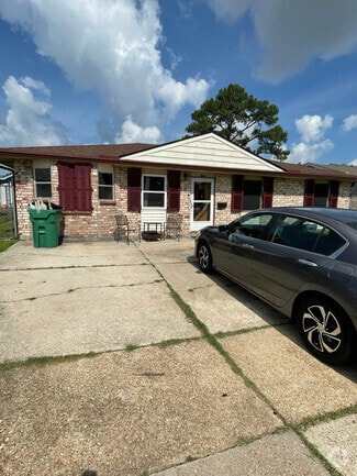 Building Photo - 648 Bannerwood Dr