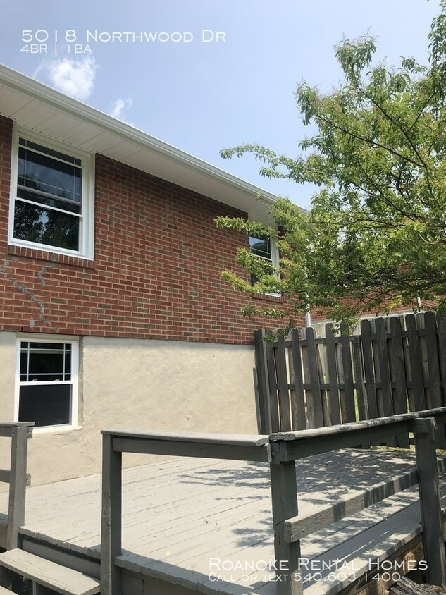 Primary Photo - 5018 Northwood Dr NW