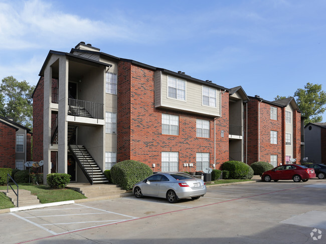 Benbrook Apartments