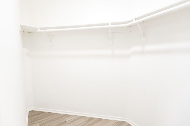 Interior Photo - 315 South Virgil Ave