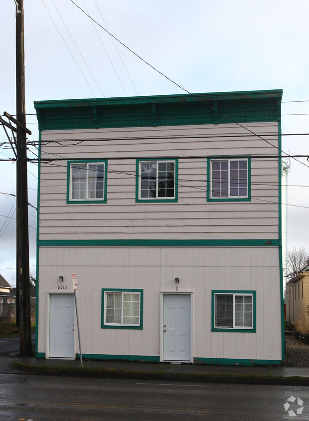 Building Photo - 6313 E Mckinley Ave