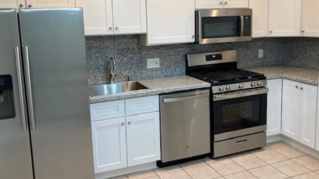 Foto del edificio - 3935 Foothill Rd