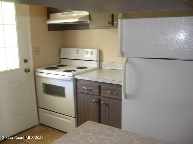 Foto del edificio - 215 Knox McRae Dr