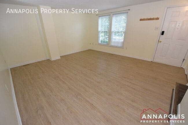 Building Photo - 1245 Seminole Dr