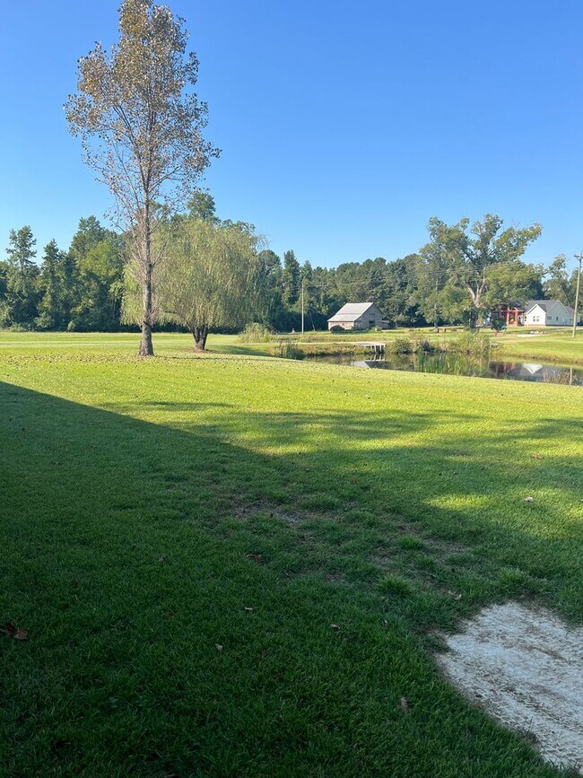 Building Photo - AVAILABLE NOW – Peaceful 3 Bedroom Home on...