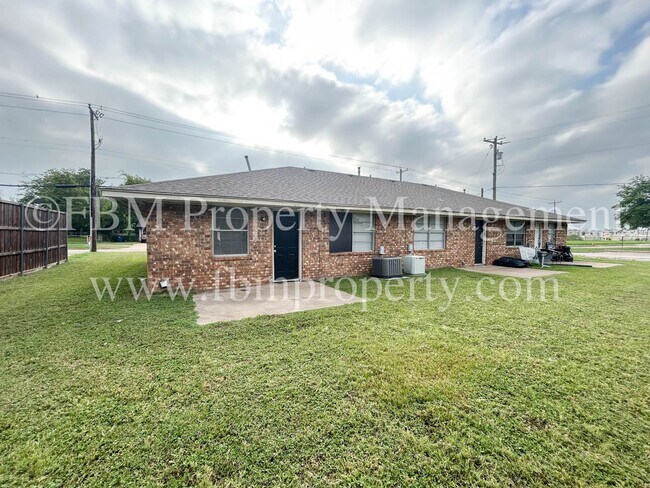 Foto del edificio - 1603 S Hall St