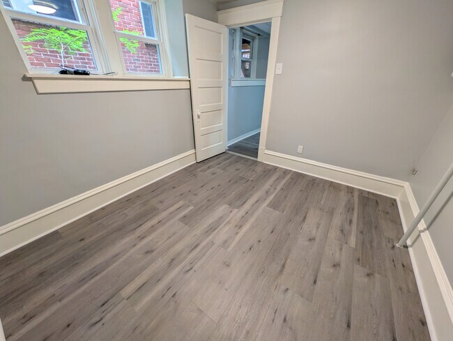 Dormitorio - 220 Lloyd St