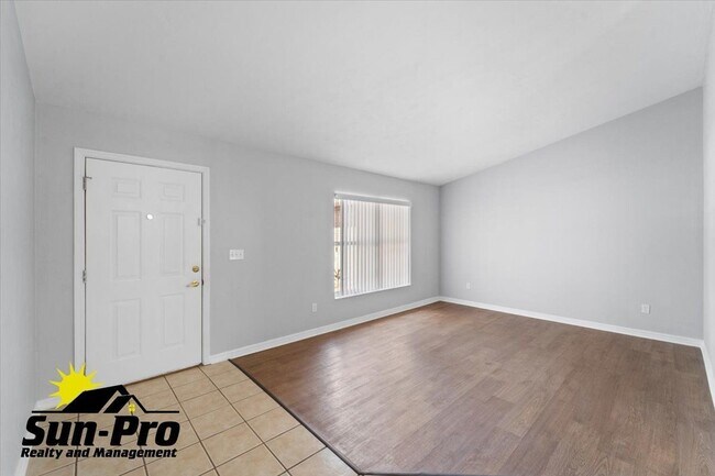 Foto del edificio - 3778 Grove View Ln
