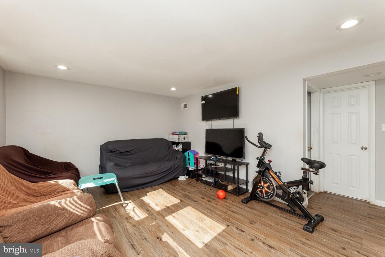 14197 Fullerton Rd, Woodbridge, VA 22193 House Rental in Woodbridge