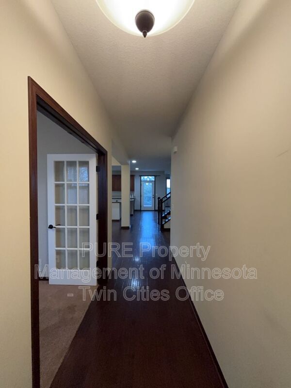 Foto del edificio - 1704 Basswood Ct
